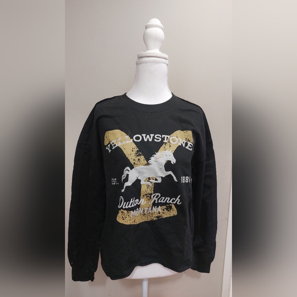 Yellowstone Black Sweater Woman